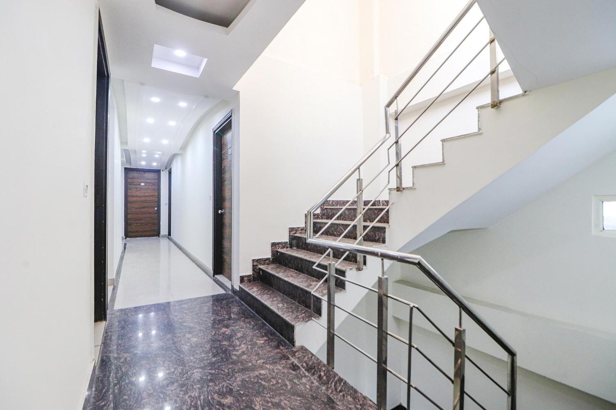 Fabhotel Kingdom Near Igi Airport Hotel 3*